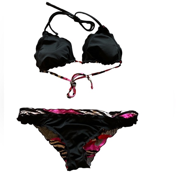 Adorable Reversible RuffledSwimwear Bikini String Top Full Back Great Condition! - Picture 7 of 8